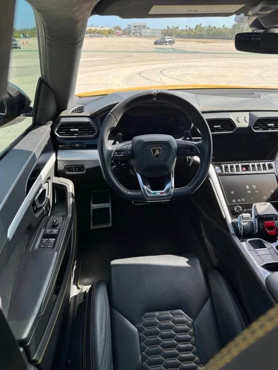 2020 Lamborghini Urus - Image 3 of 7