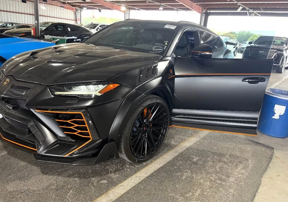 2020 Lamborghini Urus - Image 4 of 5