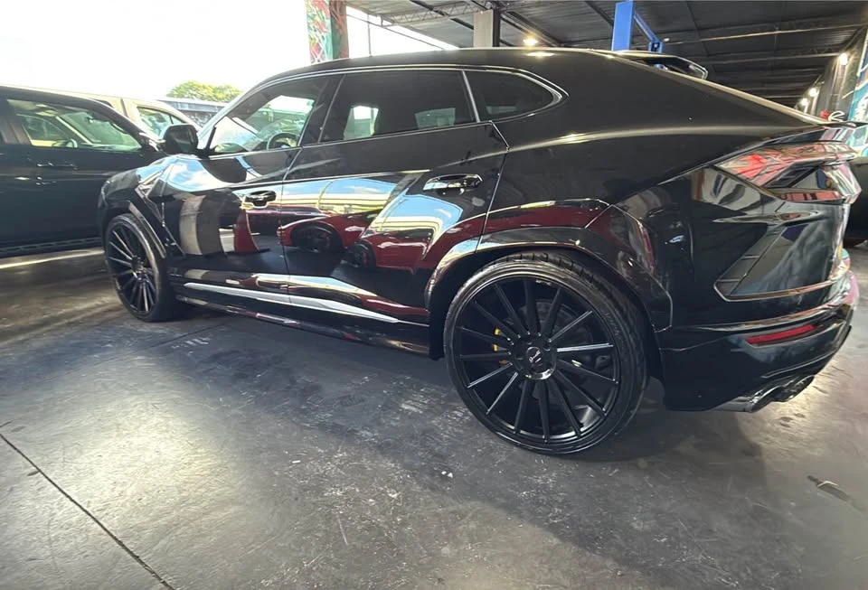 2020 Lamborghini Urus - Image 4 of 4
