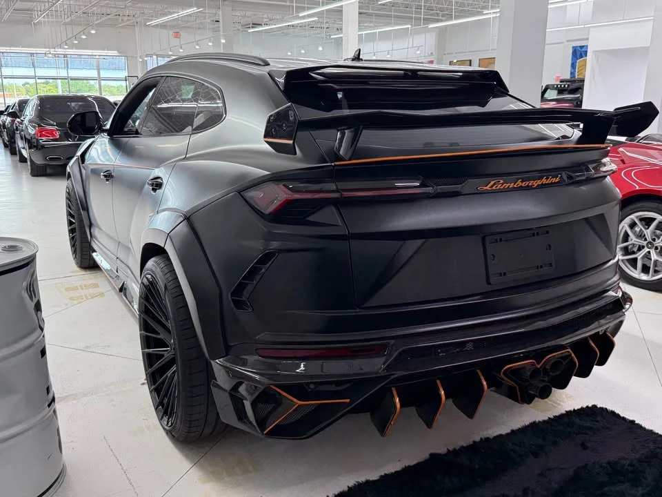 2020 Lamborghini Urus - Image 2 of 11