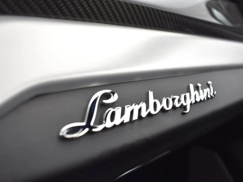 2020 Lamborghini Urus - Image 9 of 20