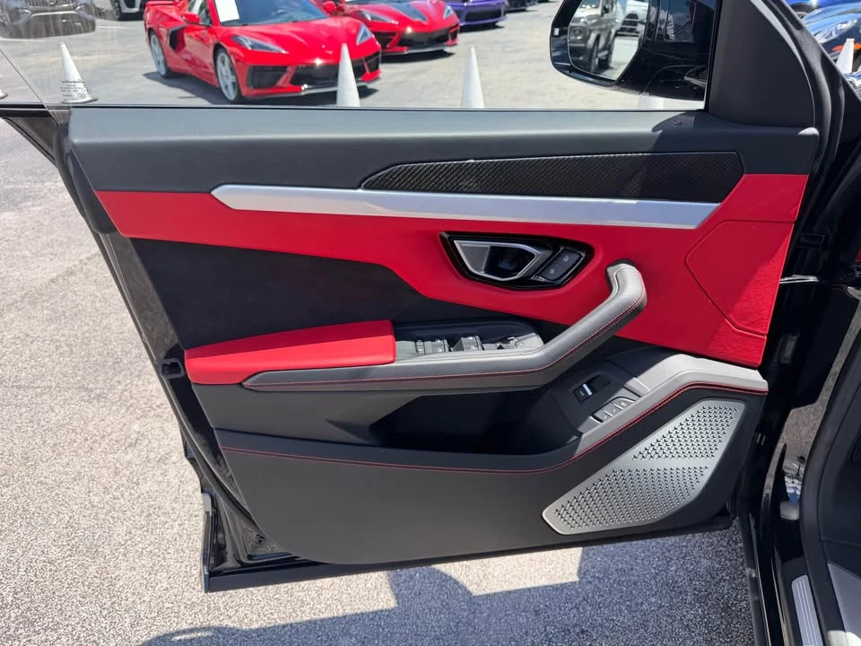 2020 Lamborghini Urus - Image 10 of 11