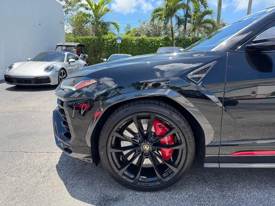 2020 Lamborghini Urus - Image 5 of 11