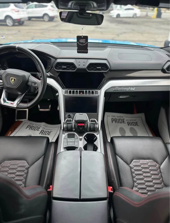 2020 Lamborghini Urus - Image 8 of 12