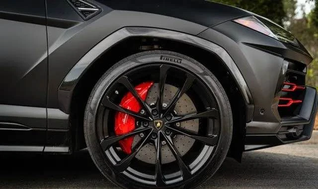 2020 Lamborghini Urus - Image 7 of 19