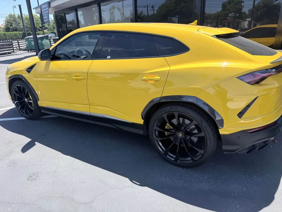 2020 Lamborghini Urus - Image 5 of 6