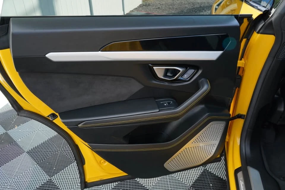 2020 Lamborghini Urus - Image 12 of 20