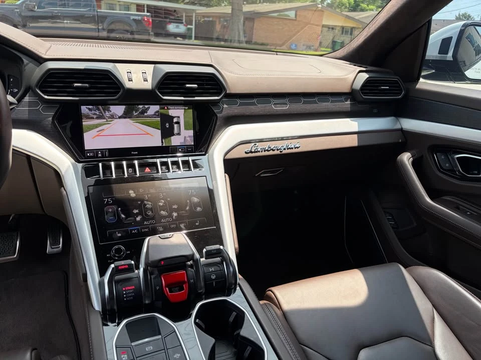 2020 Lamborghini Urus - Image 2 of 7