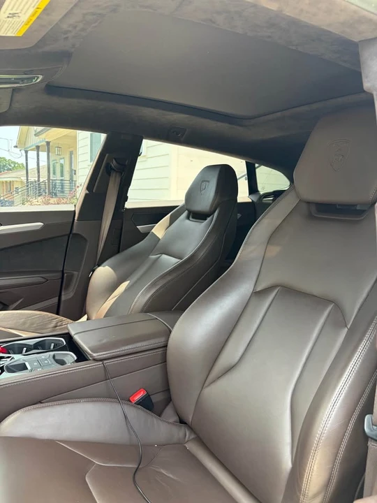 2020 Lamborghini Urus - Image 4 of 7