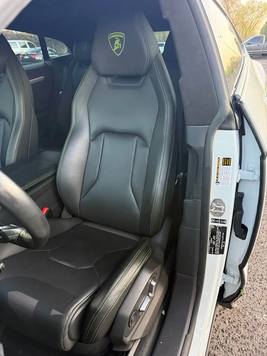 2020 Lamborghini Urus - Image 10 of 14
