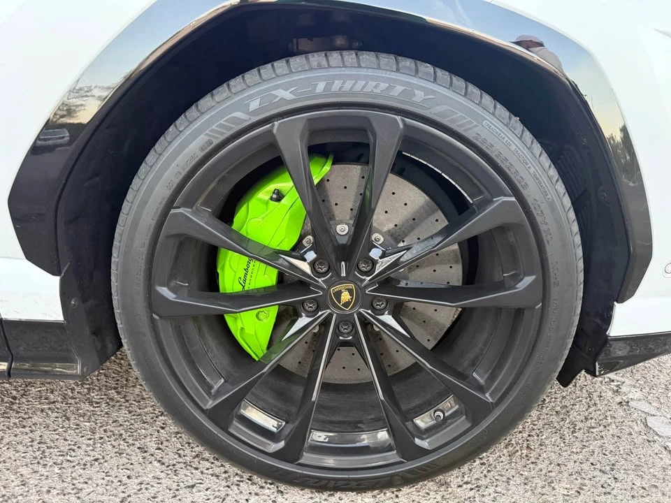 2020 Lamborghini Urus - Image 5 of 14