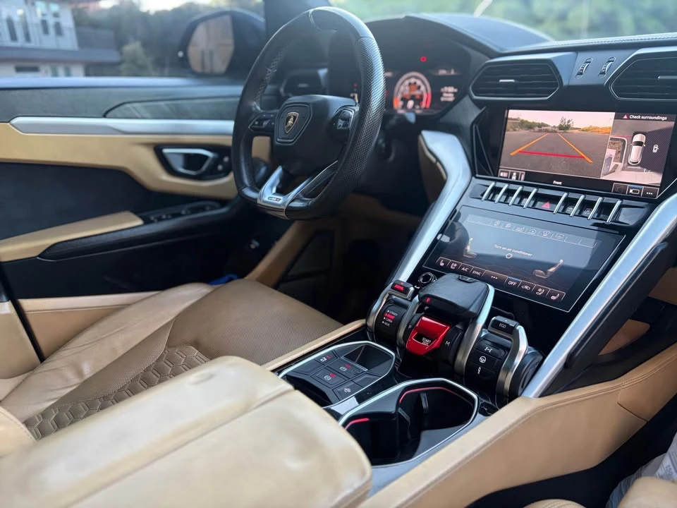2020 Lamborghini Urus - Image 9 of 20