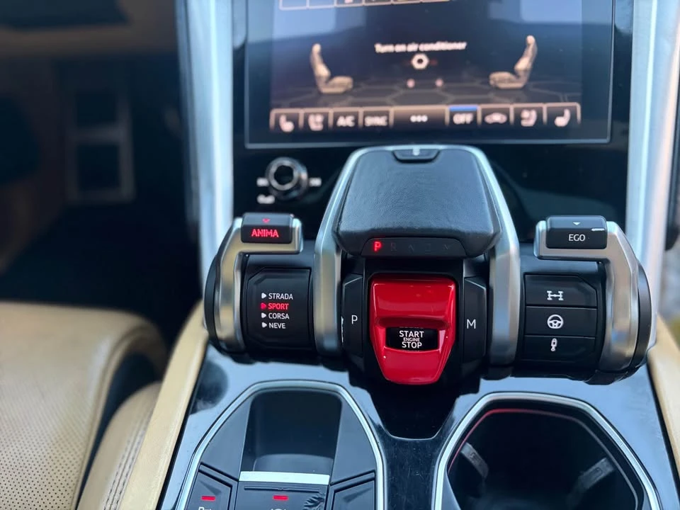 2020 Lamborghini Urus - Image 18 of 20