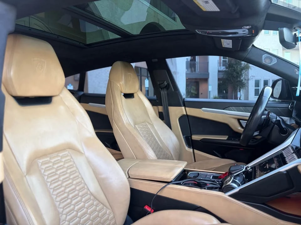 2020 Lamborghini Urus - Image 10 of 20