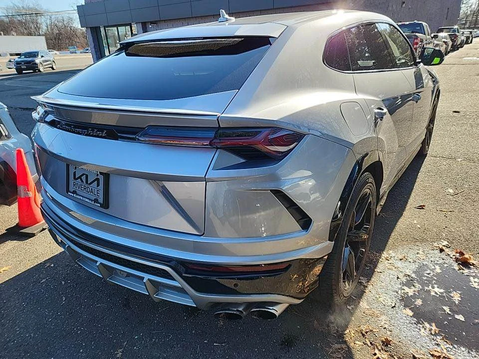 2020 Lamborghini Urus - Image 3 of 10