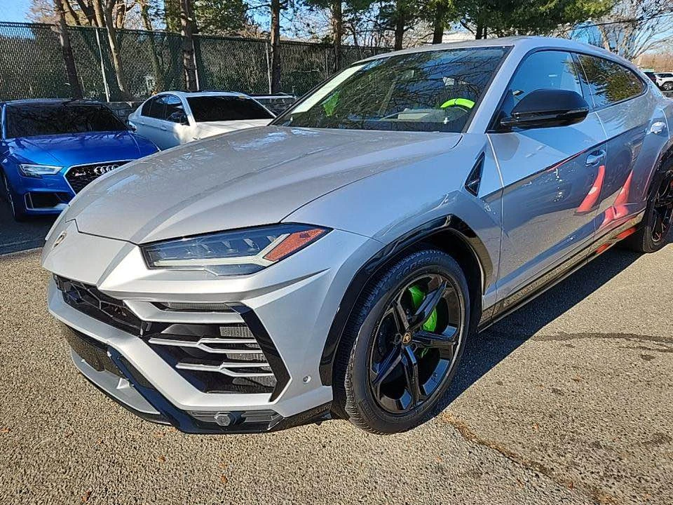 2020 Lamborghini Urus - Image 2 of 10