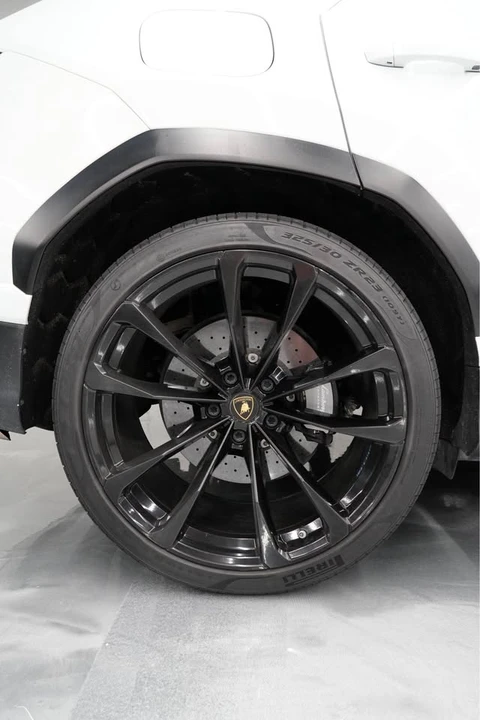 2020 Lamborghini Urus - Image 16 of 19