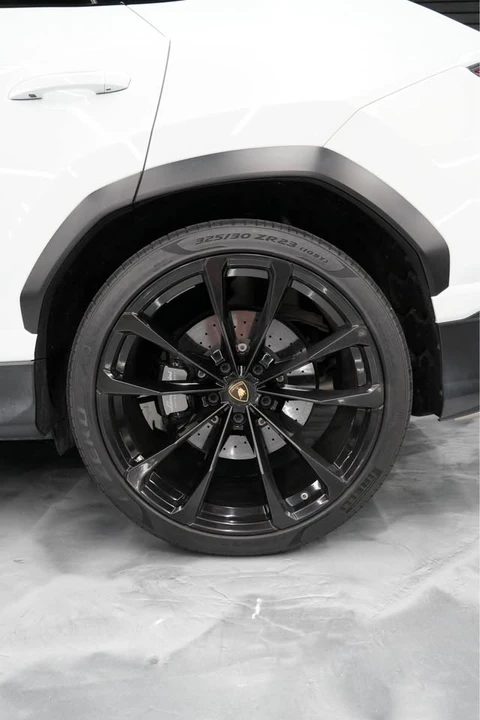 2020 Lamborghini Urus - Image 18 of 19