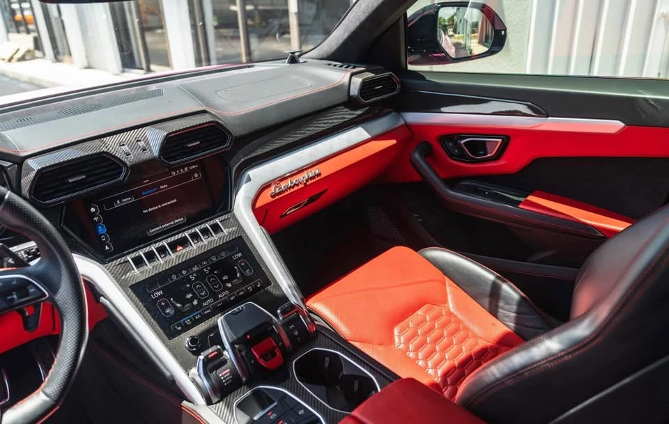 2020 Lamborghini Urus - Image 5 of 6