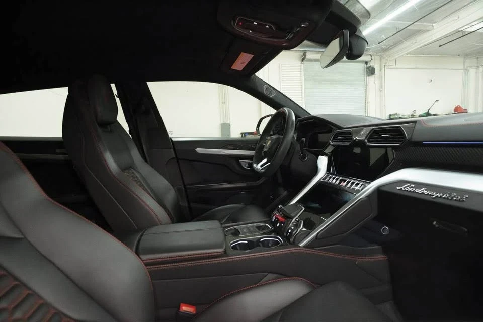 2020 Lamborghini Urus - Image 5 of 10