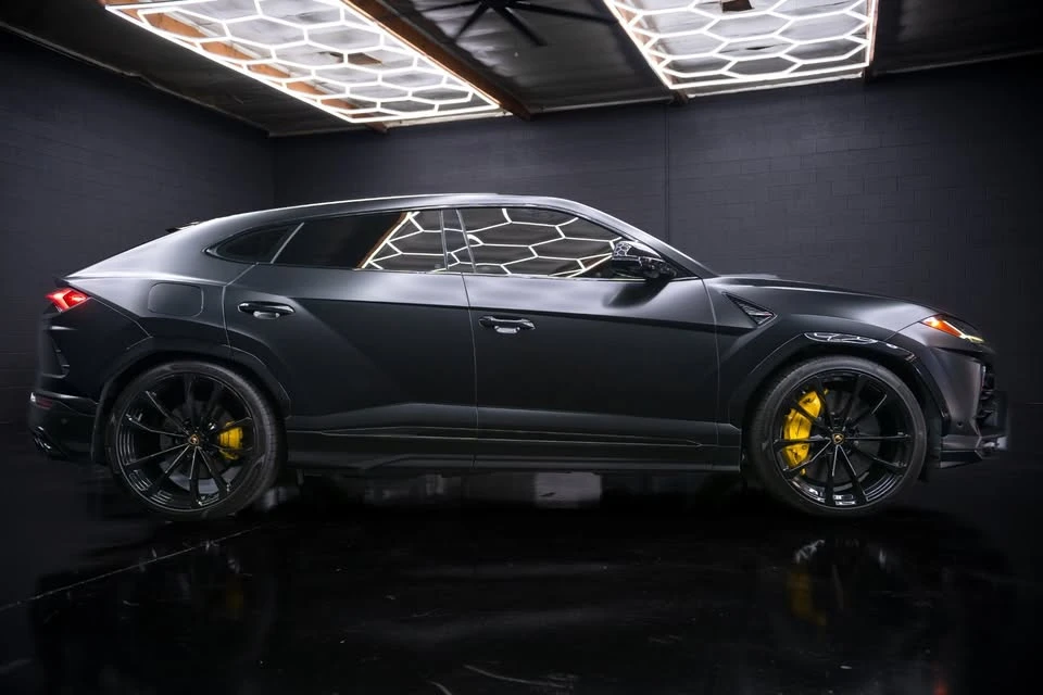 2020 Lamborghini Urus - Image 2 of 20