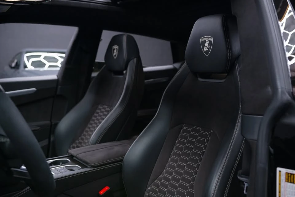 2020 Lamborghini Urus - Image 17 of 20
