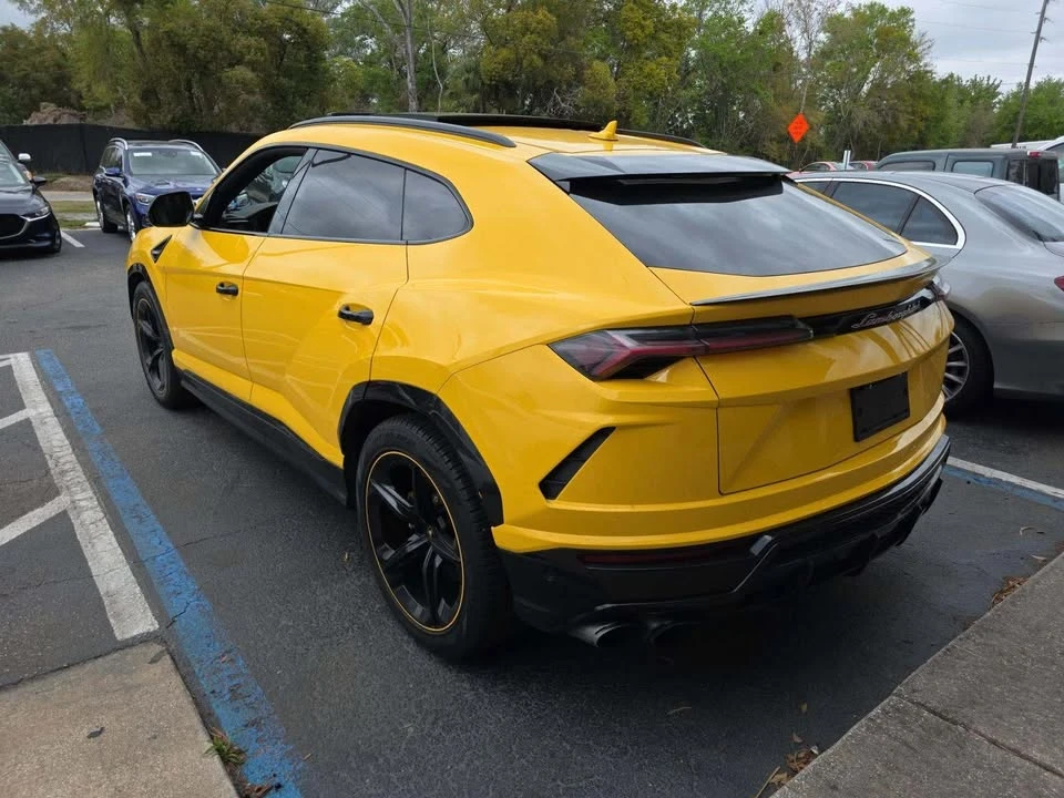 2020 Lamborghini Urus - Image 3 of 16