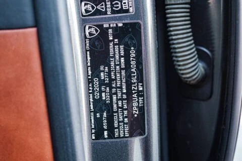 2020 Lamborghini Urus - Image 8 of 20