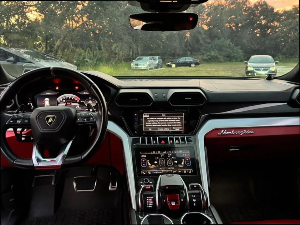 2020 Lamborghini Urus - Image 9 of 14