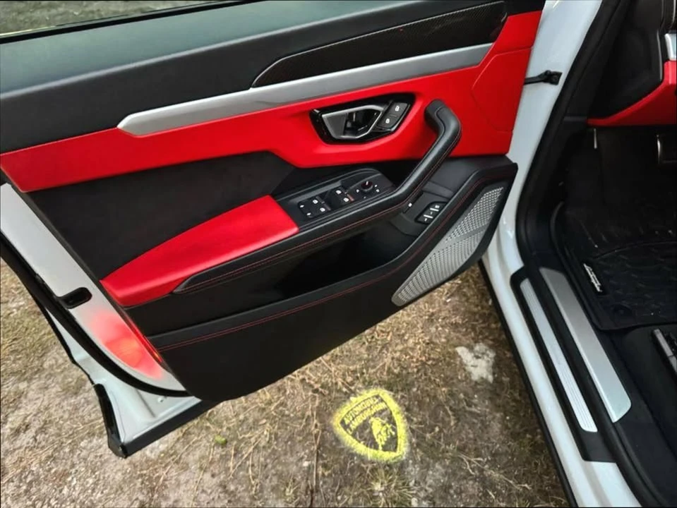 2020 Lamborghini Urus - Image 10 of 14