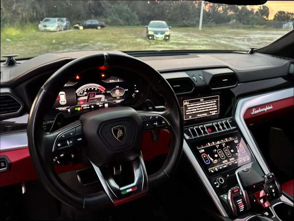 2020 Lamborghini Urus - Image 12 of 14
