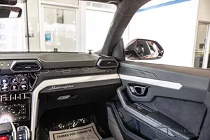 2020 Lamborghini Urus - Image 19 of 20