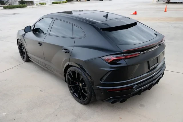 2020 Lamborghini Urus - Image 4 of 17