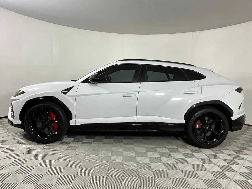 2020 Lamborghini Urus - Image 2 of 19