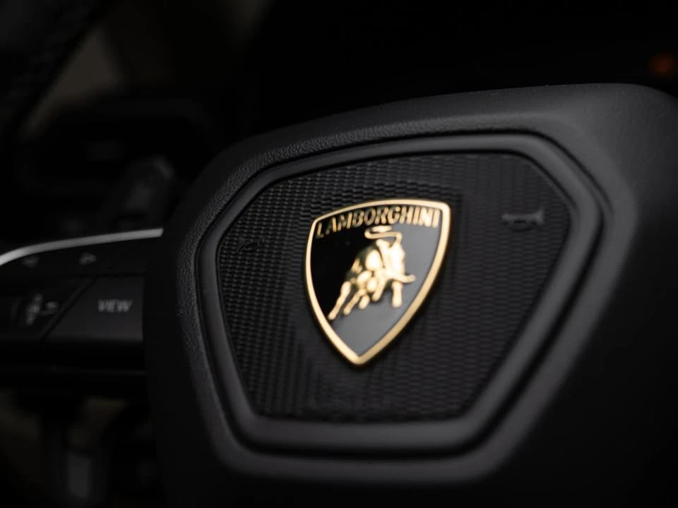 2020 Lamborghini Urus - Image 17 of 20