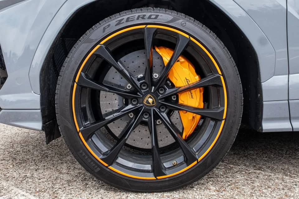 2020 Lamborghini Urus - Image 8 of 20