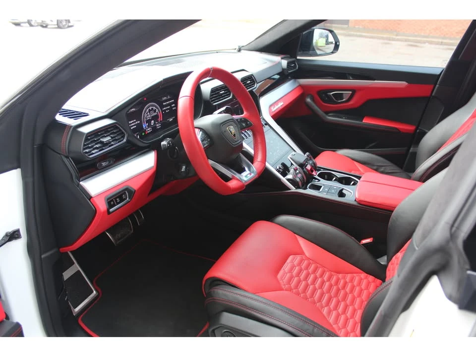 2020 Lamborghini Urus - Image 10 of 17