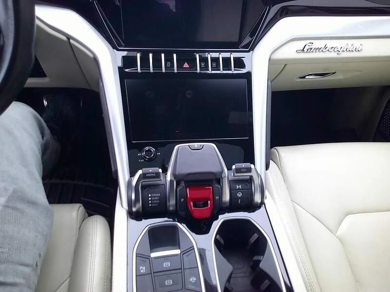 2020 Lamborghini Urus - Image 12 of 14