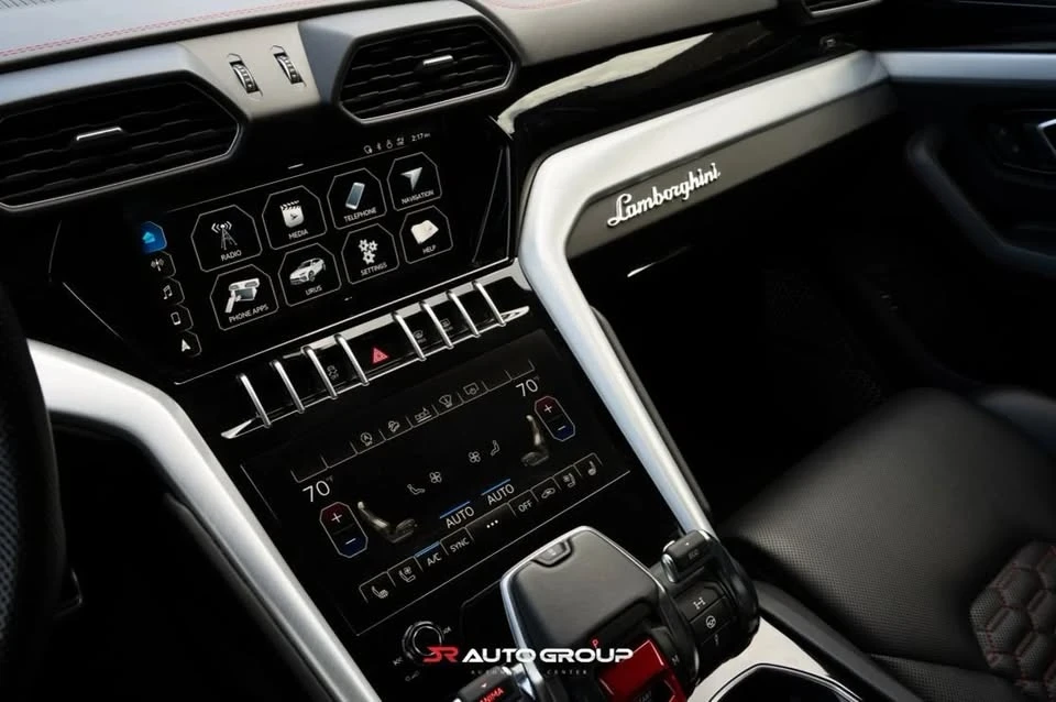 2020 Lamborghini Urus - Image 17 of 19