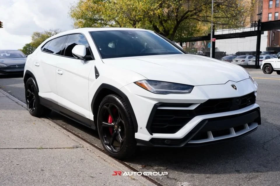 2020 Lamborghini Urus - Image 2 of 19