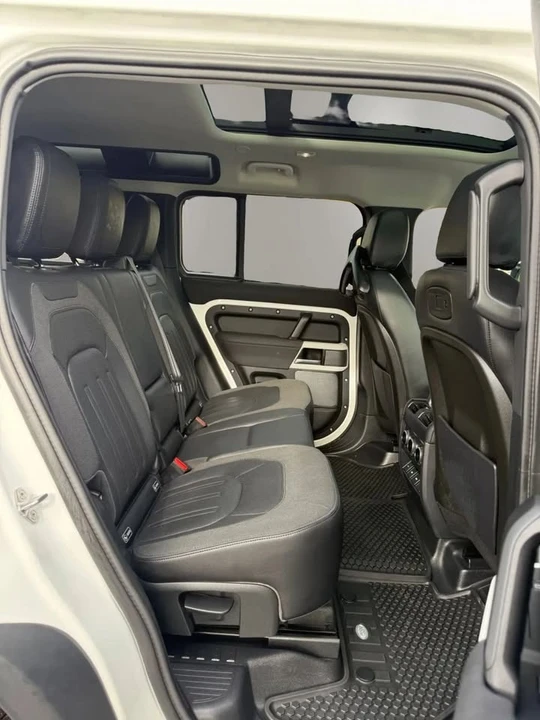 2020 Land Rover Defender L663 - Image 16 of 20