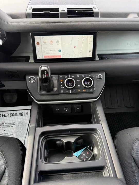 2020 Land Rover Defender L663 - Image 7 of 20
