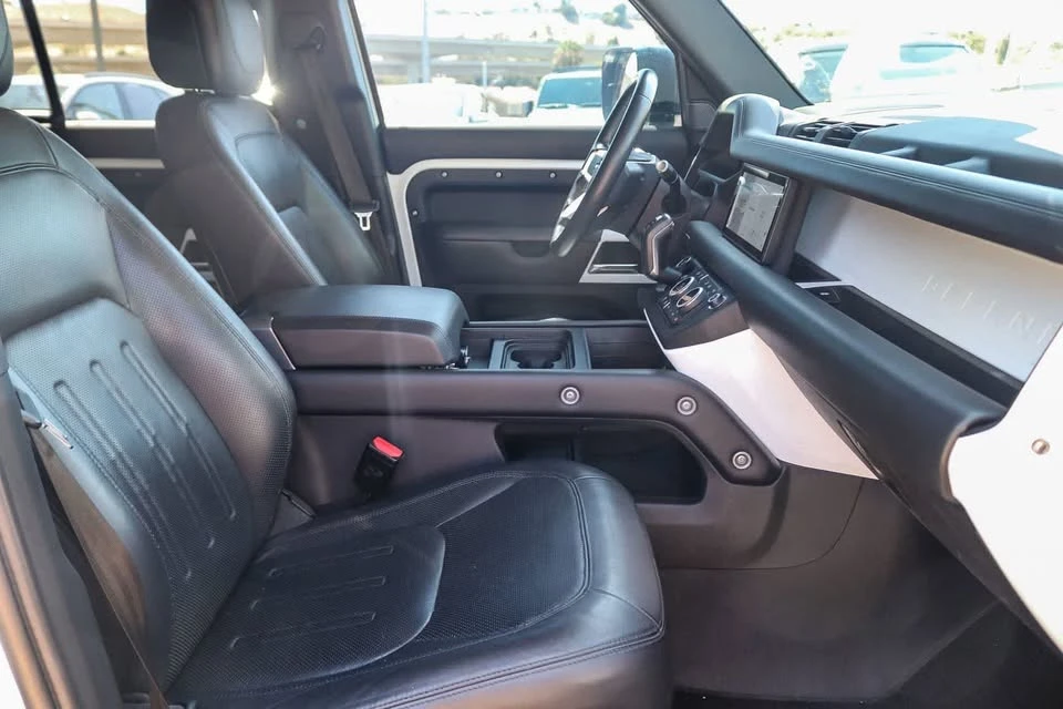 2020 Land Rover Defender L663 - Image 4 of 7