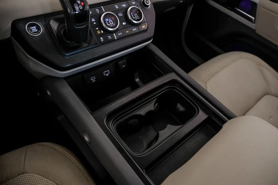 2020 Land Rover Defender L663 - Image 13 of 20