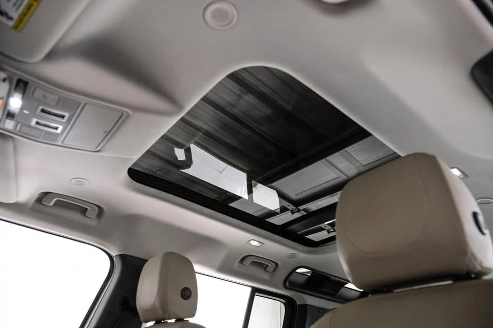 2020 Land Rover Defender L663 - Image 6 of 20