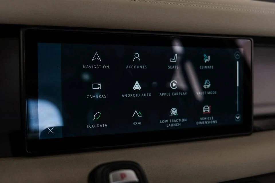 2020 Land Rover Defender L663 - Image 15 of 20