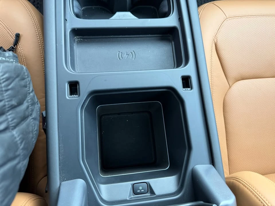 2020 Land Rover Defender L663 - Image 11 of 20