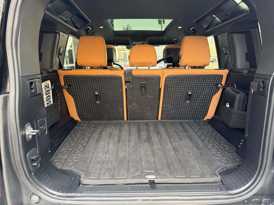 2020 Land Rover Defender L663 - Image 17 of 20