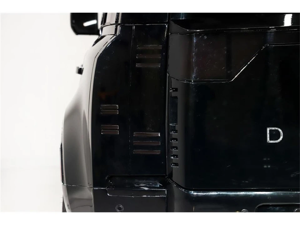 2020 Land Rover Defender L663 - Image 21 of 31