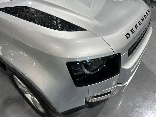 2020 Land Rover Defender L663 - Image 12 of 20